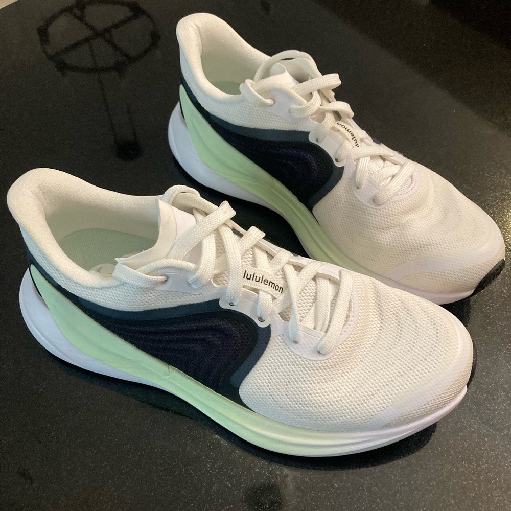 Lululemon Blissfeel 2 Women’s Running Sneaker Size 8
